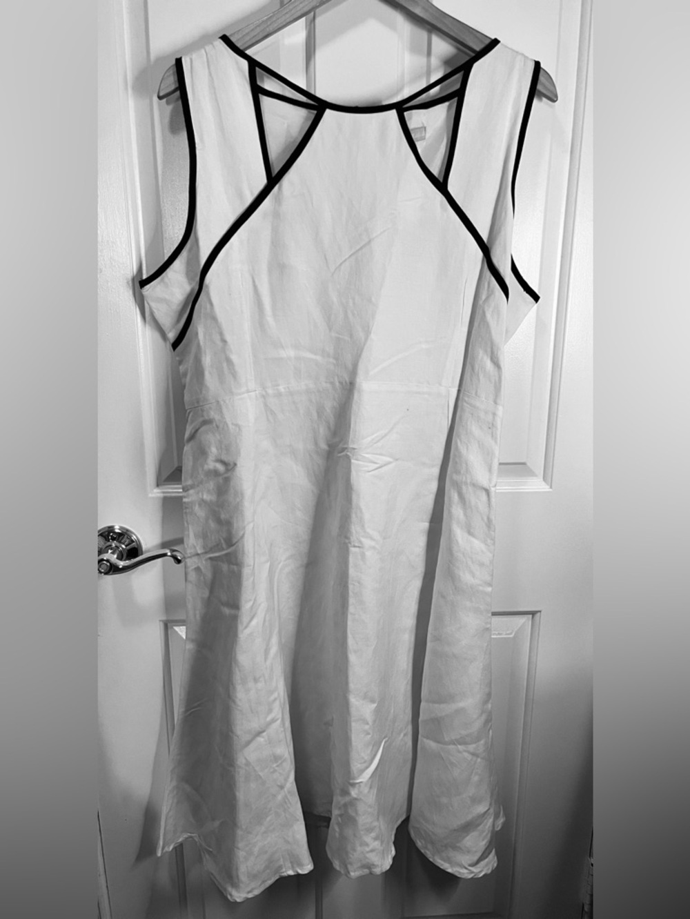 NWT Appraisal White Sleeveless Fit & Flare Dress with Black Piping Sz 16